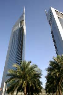 twin tower in dubai